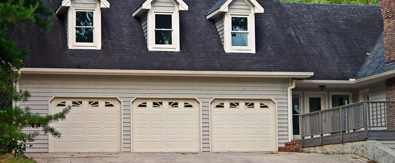 Garage door installer Wilton 06897